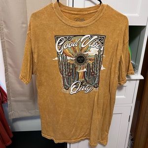 Good vibes only shirt size large